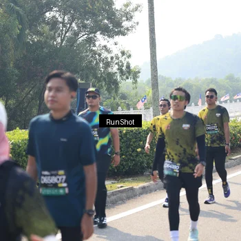 Runner Photo 6938641