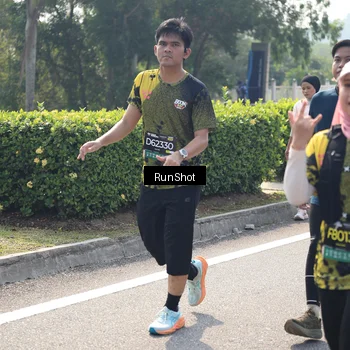 Runner Photo 6938642
