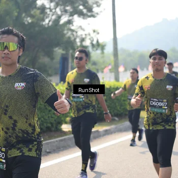 Runner Photo 6938659
