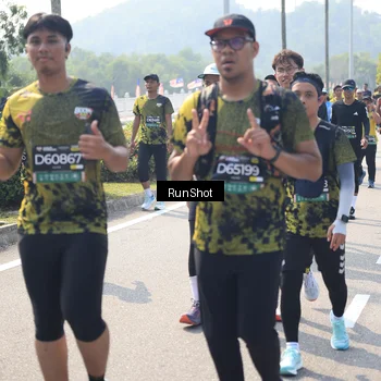 Runner Photo 6938667