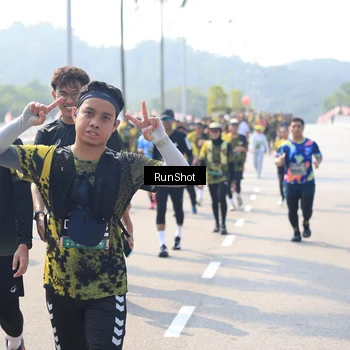 Runner Photo 6938676