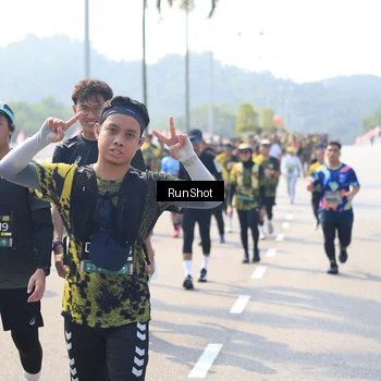 Runner Photo 6938677