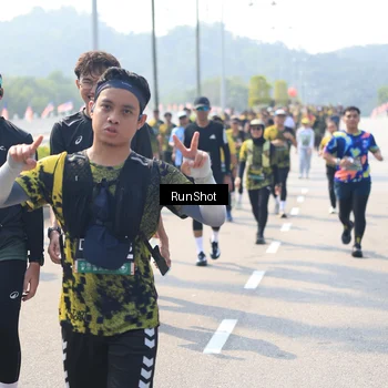 Runner Photo 6938679