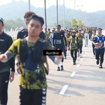 Runner Photo 6938680