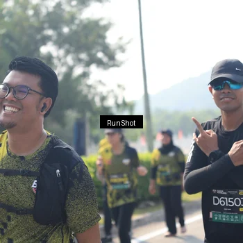 Runner Photo 6938716