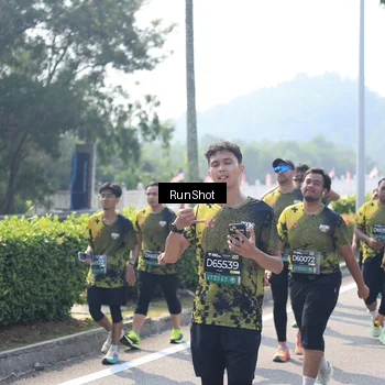 Runner Photo 6938859