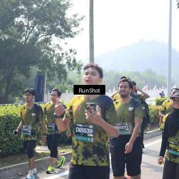Runner Photo 6938860