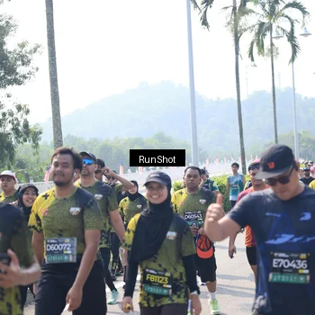 Runner Photo 6938863