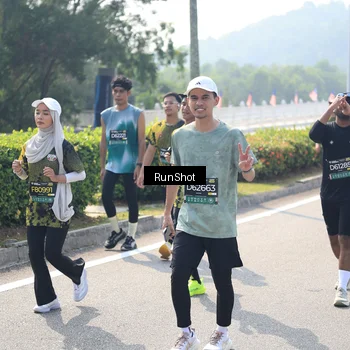 Runner Photo 6938908