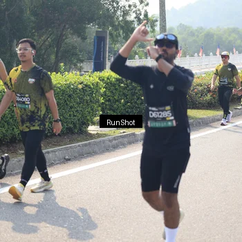 Runner Photo 6938926