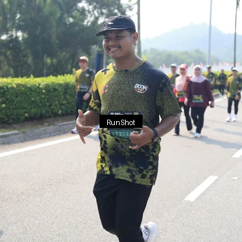 Runner Photo 6938944