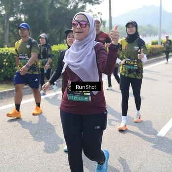 Runner Photo 6939023