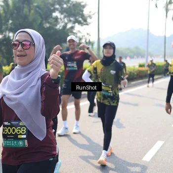 Runner Photo 6939025