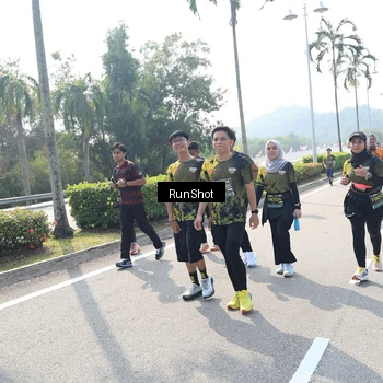 Runner Photo 6939180