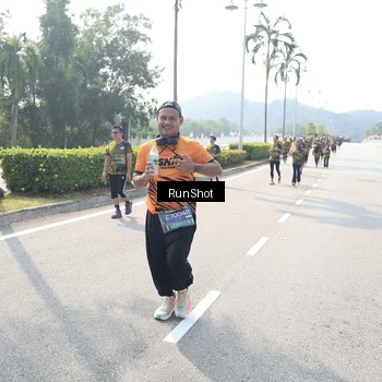 Runner Photo 6939211