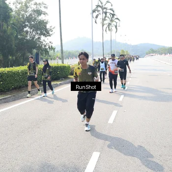 Runner Photo 6939359