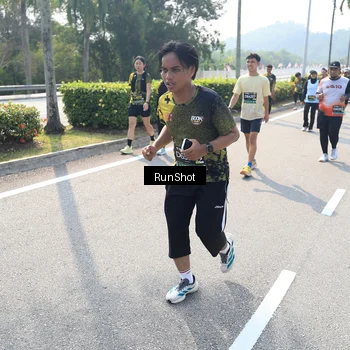 Runner Photo 6939373