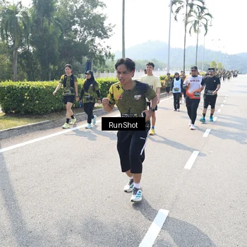 Runner Photo 6939385