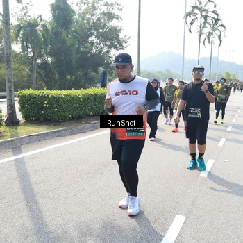 Runner Photo 6939396