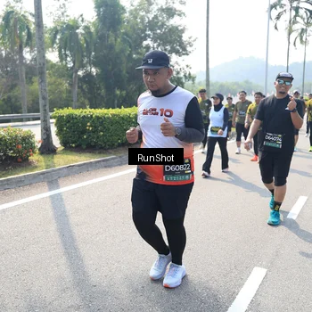 Runner Photo 6939402
