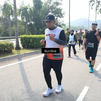 Runner Photo 6939411