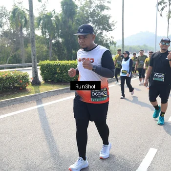 Runner Photo 6939417