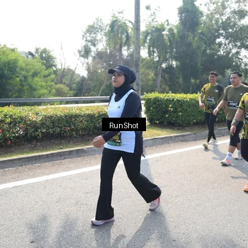 Runner Photo 6939431