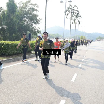 Runner Photo 6939452