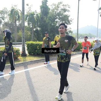 Runner Photo 6939455