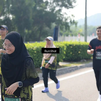 Runner Photo 6939495