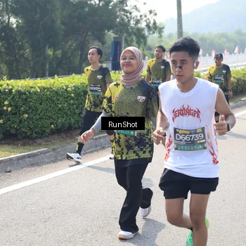 Runner Photo 6939522
