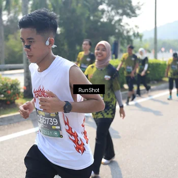 Runner Photo 6939525
