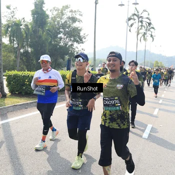 Runner Photo 6939653