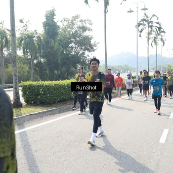 Runner Photo 6939676