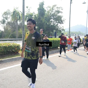 Runner Photo 6939679