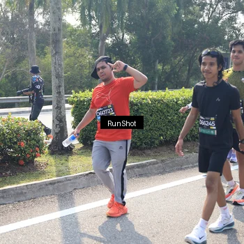 Runner Photo 6939710