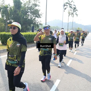 Runner Photo 6939759