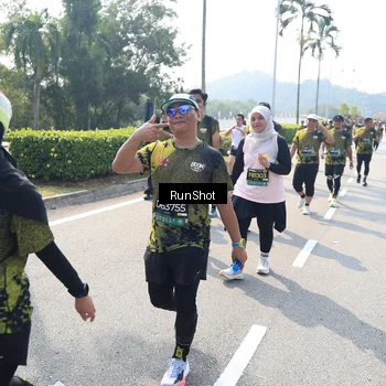 Runner Photo 6939780