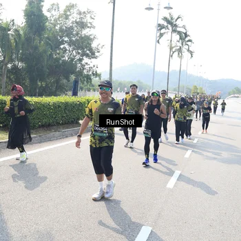Runner Photo 6939870