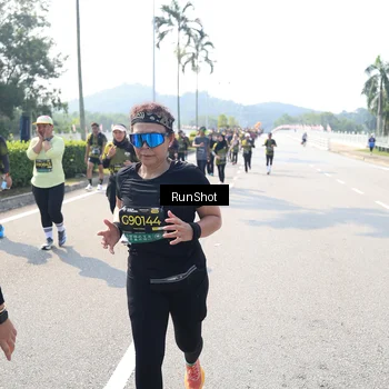 Runner Photo 6939912