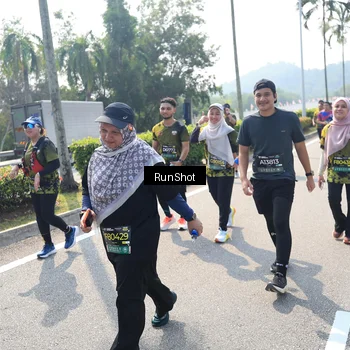 Runner Photo 6939999