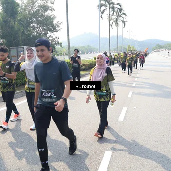 Runner Photo 6940001