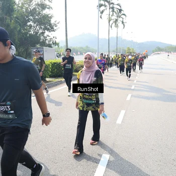 Runner Photo 6940005