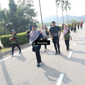 Runner Photo 6940007