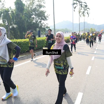 Runner Photo 6940016