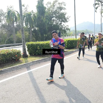 Runner Photo 6940038