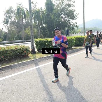 Runner Photo 6940048