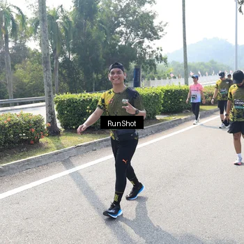 Runner Photo 6940113