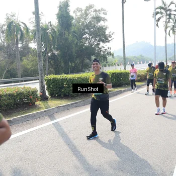 Runner Photo 6940118