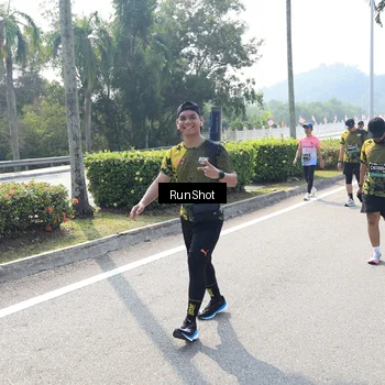 Runner Photo 6940119